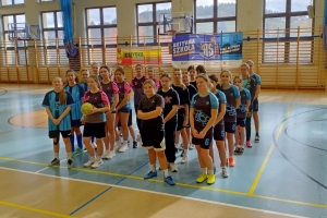 IGRZYSKA MŁODZIEŻY SZKOLNEJ OŚRODKA RABKA ZDRÓJ w HALOWEJ PIŁCE NOŻNEJ DZIEWCZĄT
