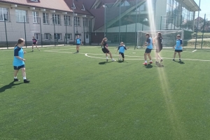 NAJMŁODSZE PIŁKARKI NOŻNE OŚRODKA SPORTOWEGO PIENINY WALCZYŁY O AWANS DO ZAWODÓW POWIATOWYCH