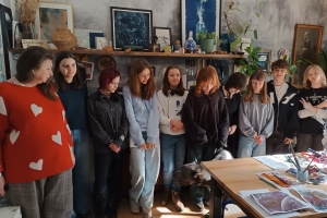 Młodzież z Powiatowego Centrum Kultury w Nowym Targu w Pracowni Saszy Malisz w Krakowie