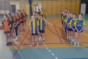 IGRZYSKA OŚRODKA SPORTOWEGO RABKA ZDRÓJ w MINI-KOSZYKÓWCE DZIEWCZĄT