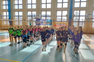 IGRZYSKA DZIECI OŚRODKA SPORTOWEGO RABKA ZDRÓJ w MINI-SIATKÓWCE dziewcząt