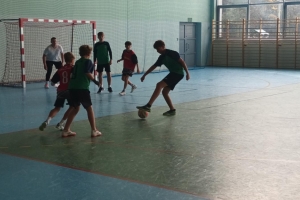 Irzyska Dzieci w halowej piłce nożnej dziewcząt i chłopców